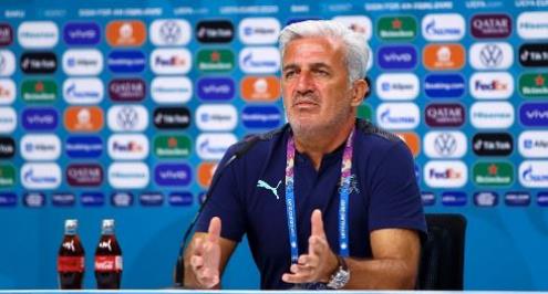 مدرب الجزائر: كان يجب أن يتواصل محرز معي.. واعتبرته غير جاهزًا